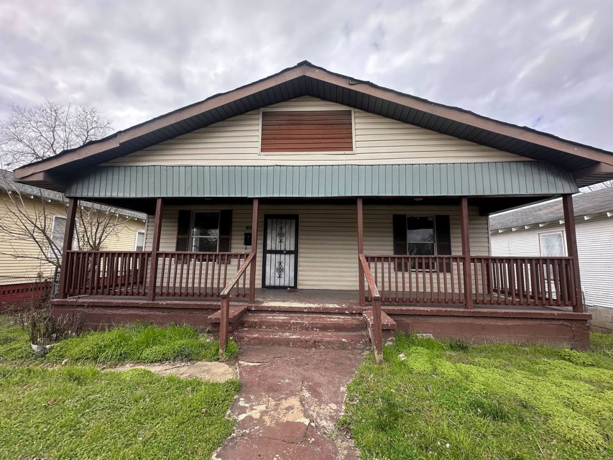 House for rent at 1304 Ave G, Birmingham, AL 35218