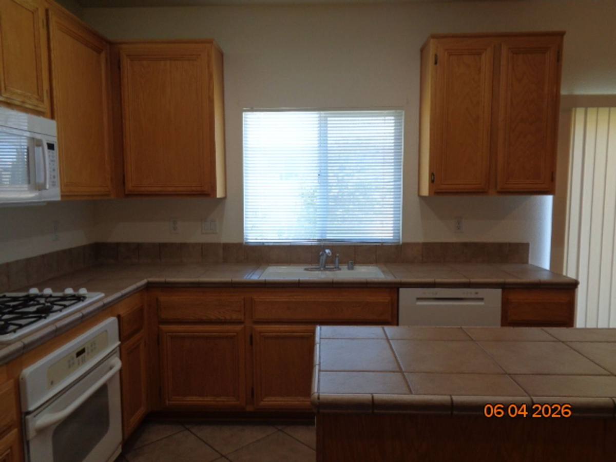 House for rent at 2045 W Ave, Lancaster, CA 93536