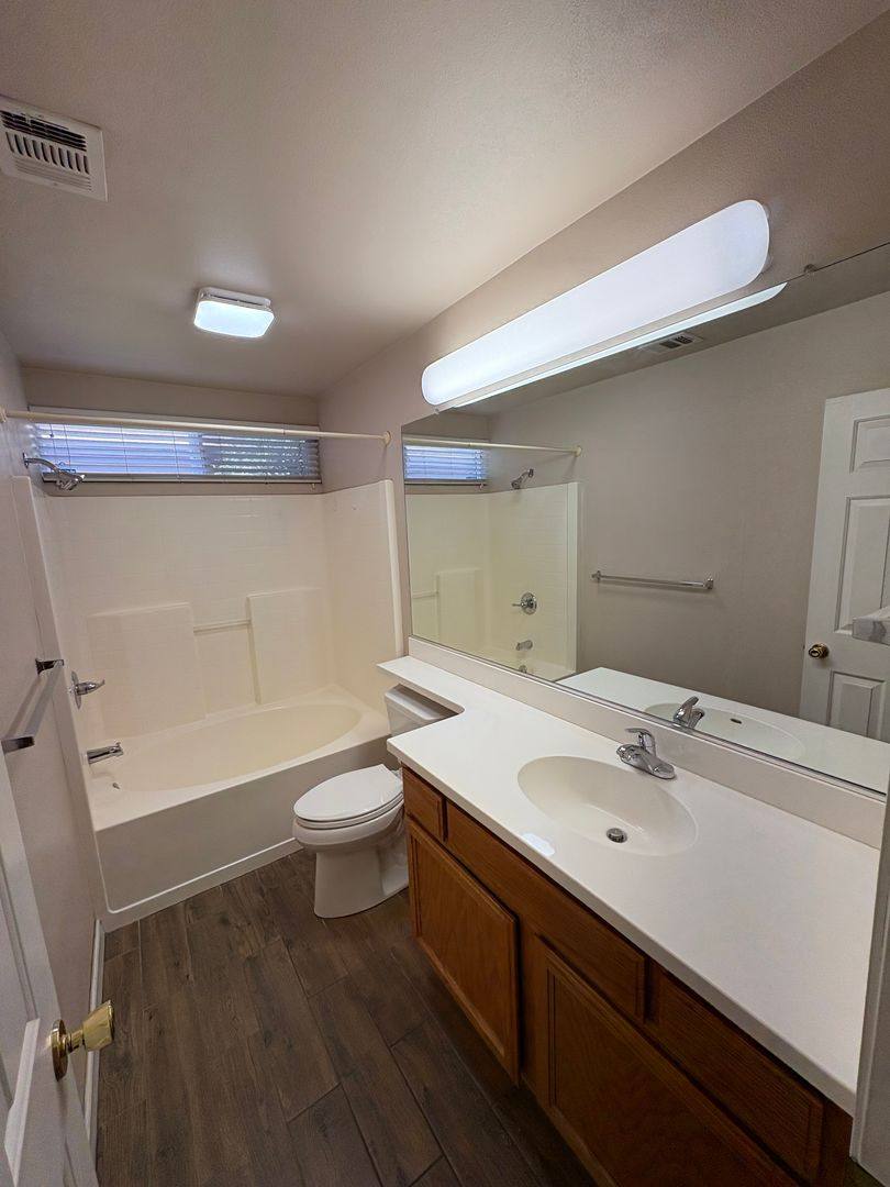 House for rent at 1422 E Mesa Court, Visalia, CA 93292