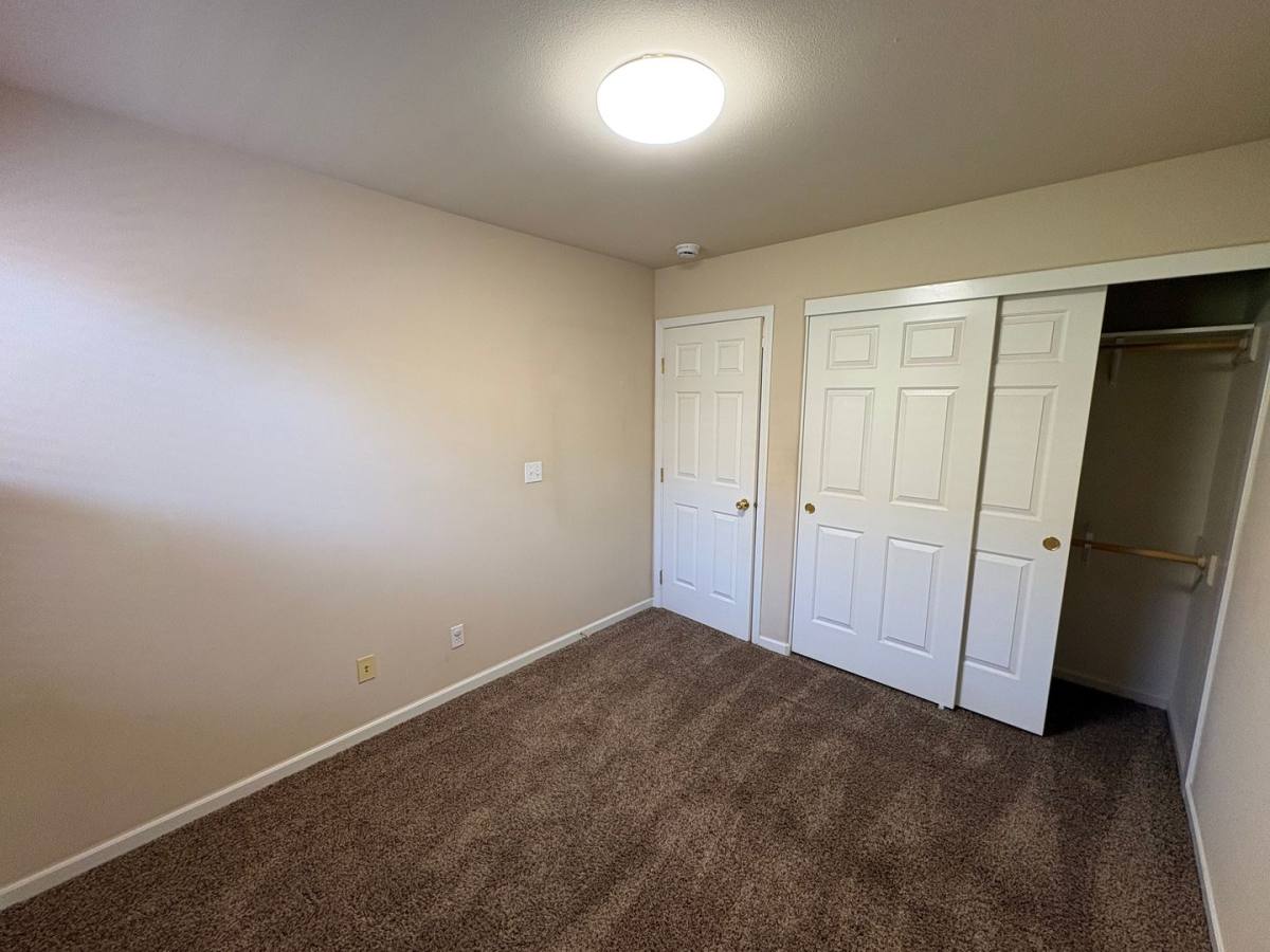 House for rent at 1422 E Mesa Court, Visalia, CA 93292