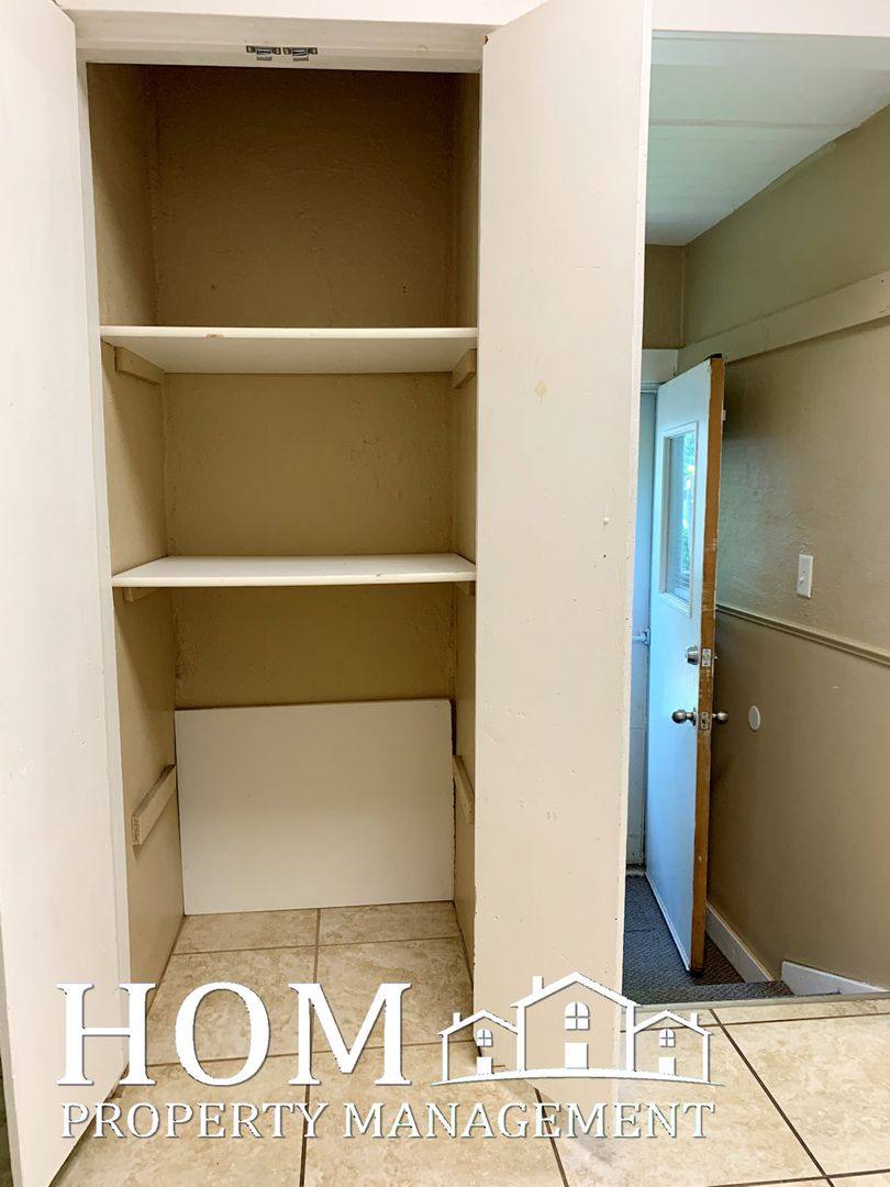 House for rent at 725 N 6th St, Mankato, MN 56001