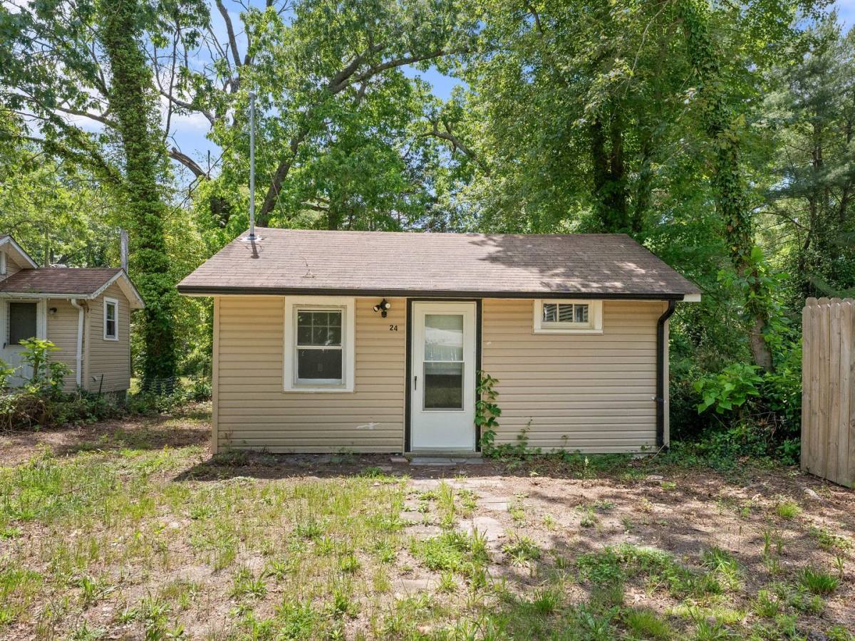 House for rent at 24 Begonia St, Browns Mills, NJ 08015