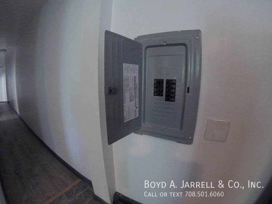 Apartment for rent at 5941 S Michigan Ave #1, Chicago, IL 60637