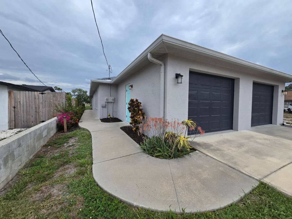 Apartment for rent at 1820 Marcia St, Sarasota, FL 34231