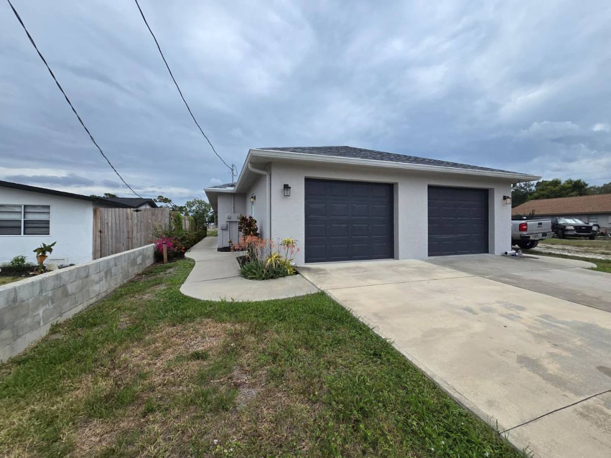 Apartment for rent at 1820 Marcia St, Sarasota, FL 34231
