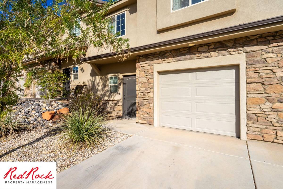Townhouse for rent at 290 Buena Vista Blvd, Washington, UT 84780