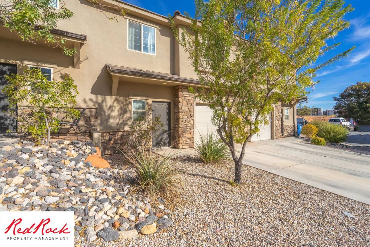 Townhouse for rent at 290 Buena Vista Blvd, Washington, UT 84780