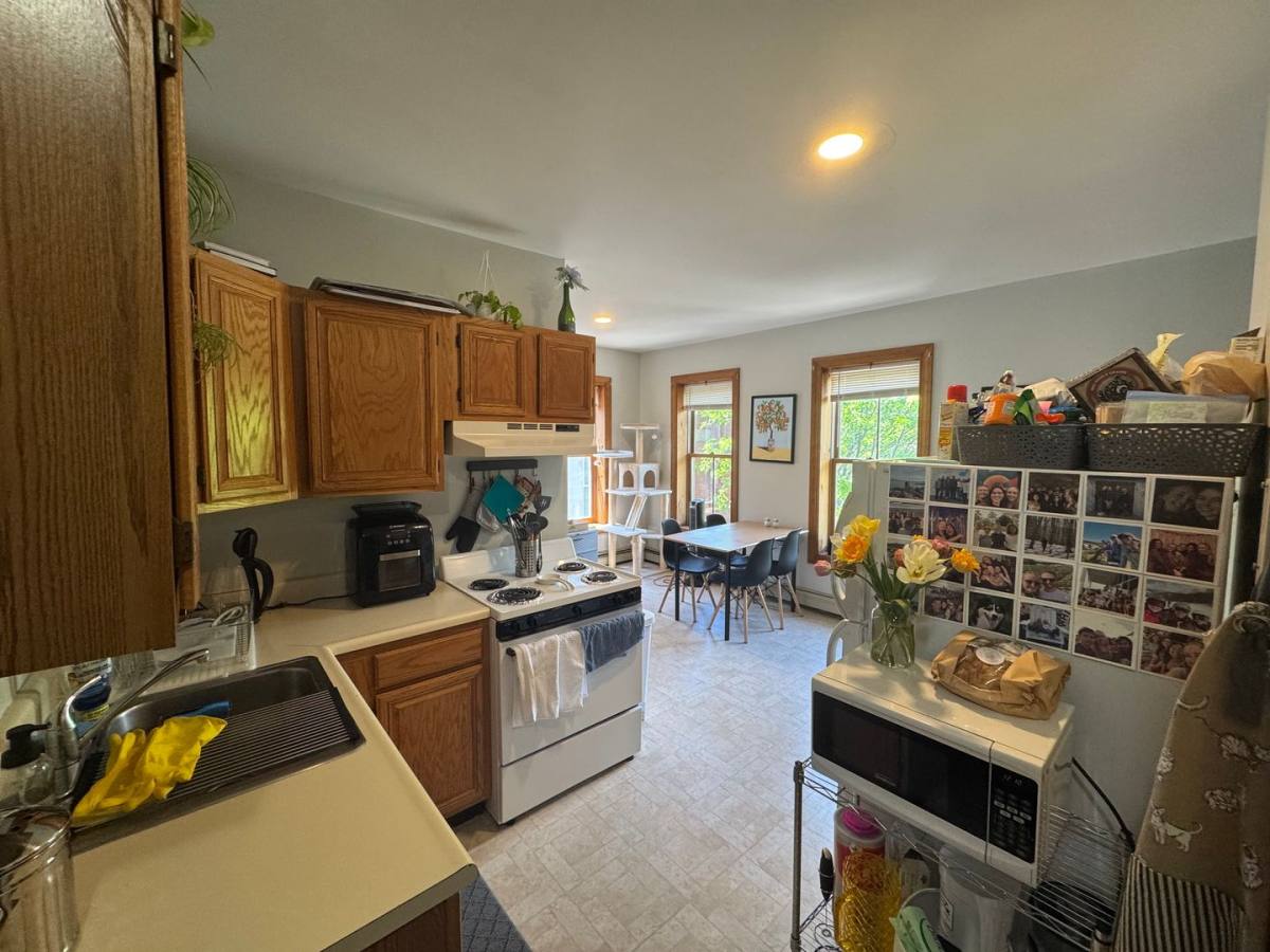 Apartment for rent at 16-24 Market St, Amesbury, MA 01913