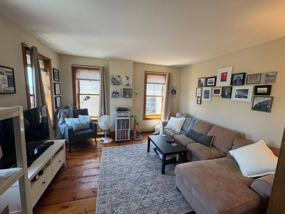 Apartment for rent at 16-24 Market St, Amesbury, MA 01913