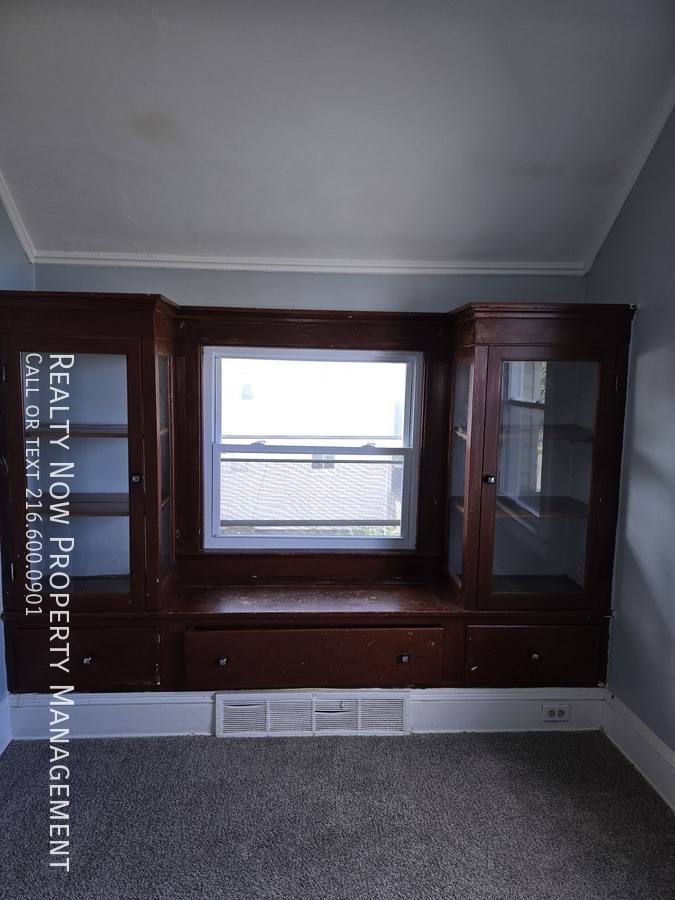 Apartment for rent at 3475 W 46th St #2, Cleveland, OH 44102