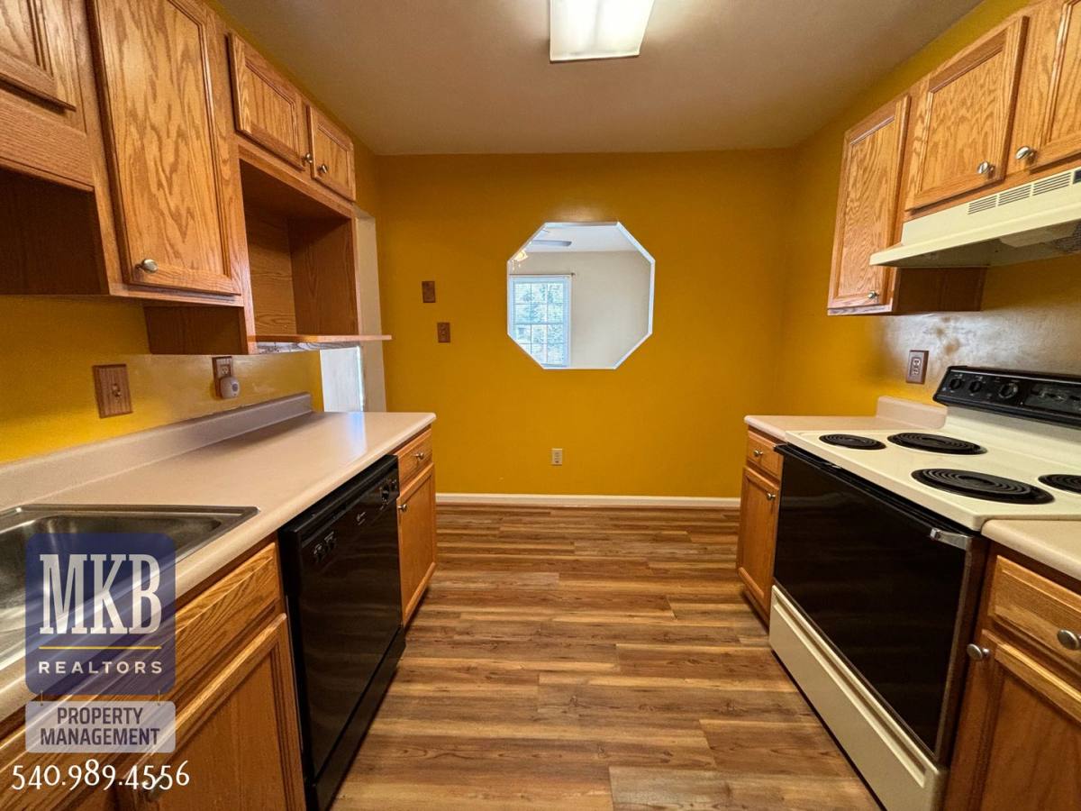 House for rent at 1712 Wayne St NE, Roanoke, VA 24012