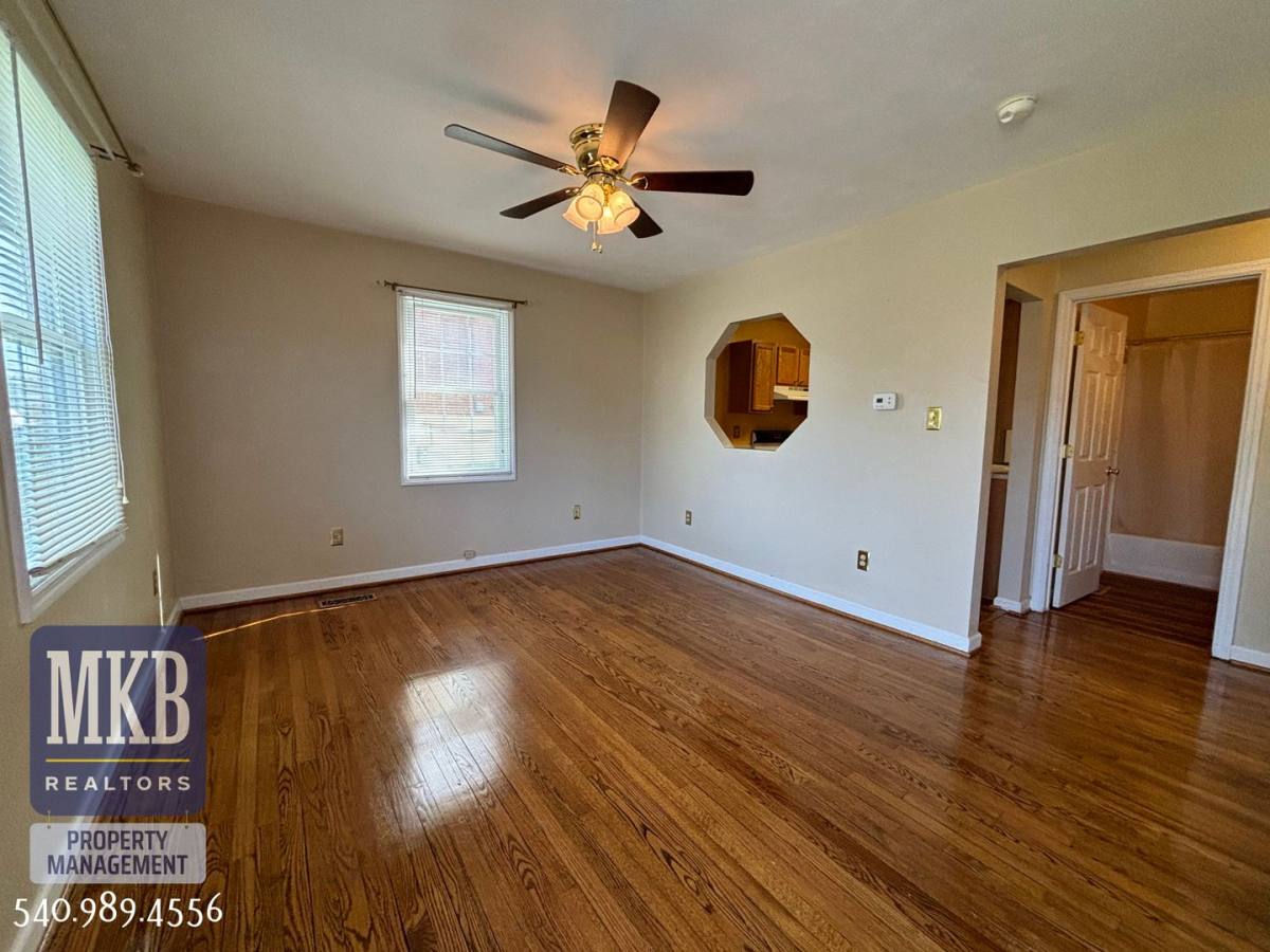 House for rent at 1712 Wayne St NE, Roanoke, VA 24012