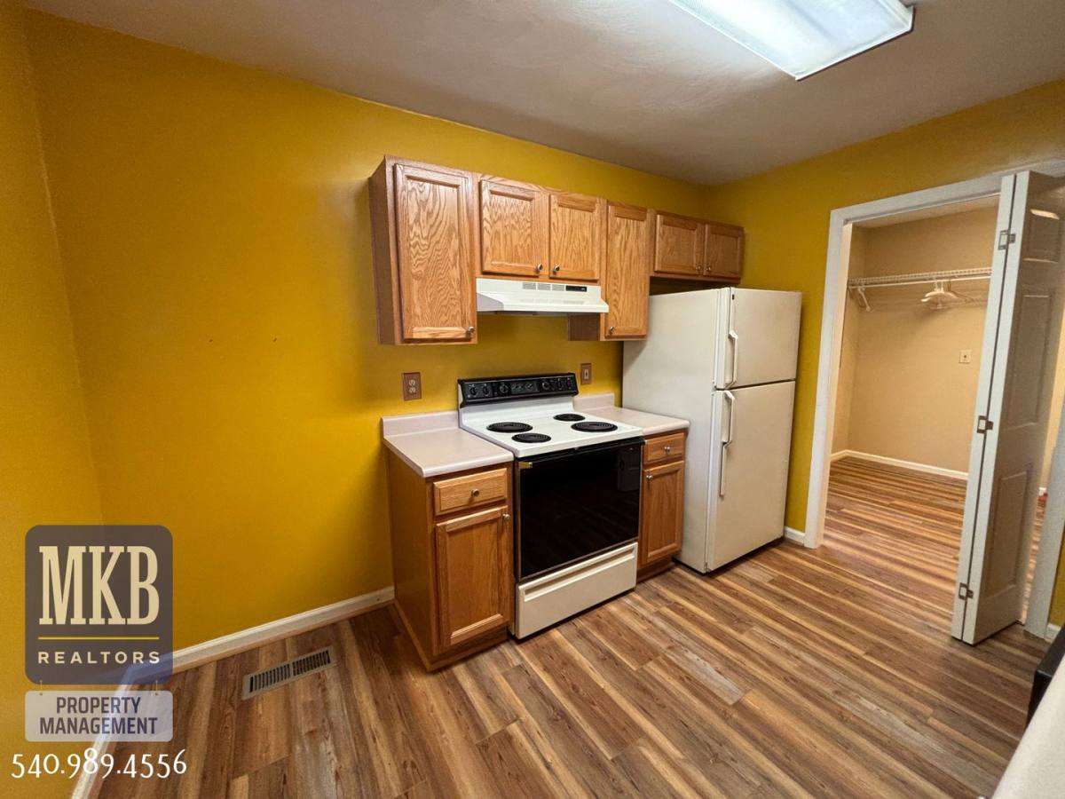House for rent at 1712 Wayne St NE, Roanoke, VA 24012