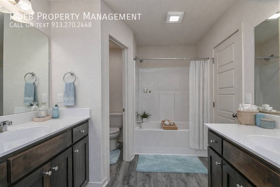 Townhouse for rent at 10324 Farrow Ave #BUILDING 7, Kansas City, KS 66109