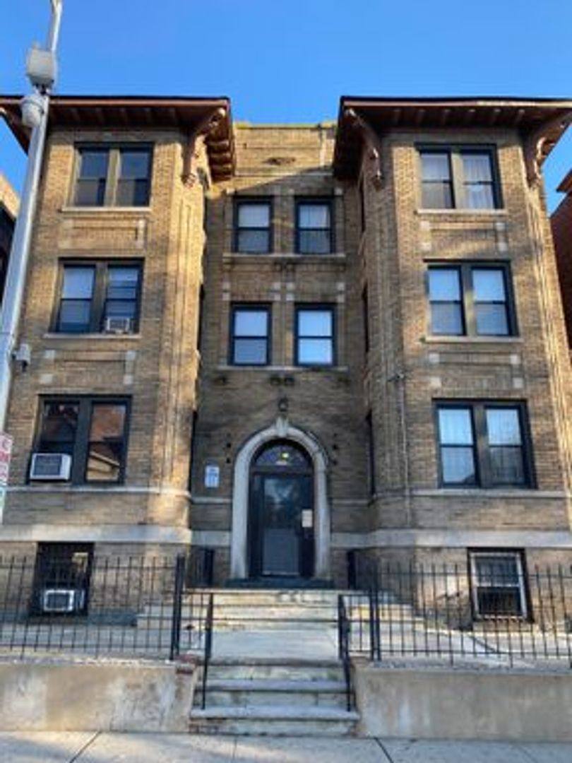 Apartment for rent at 50 S Arlington Ave, East Orange, NJ 07018