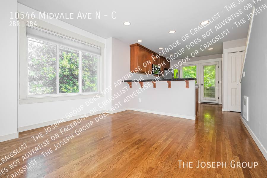 Townhouse for rent at 10546 Midvale Ave N #C, Seattle, WA 98133