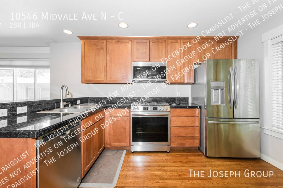 Townhouse for rent at 10546 Midvale Ave N #C, Seattle, WA 98133