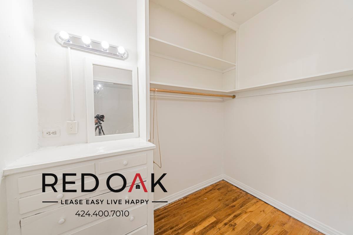 Condo for rent at 836 Sanborn Ave #208, Los Angeles, CA 90029