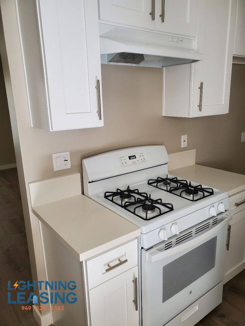 Apartment for rent at 212 W Elk Ave #2, Glendale, CA 91204