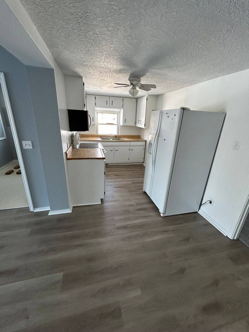 House for rent at 2715 Edwin St, Oregon, OH 43616