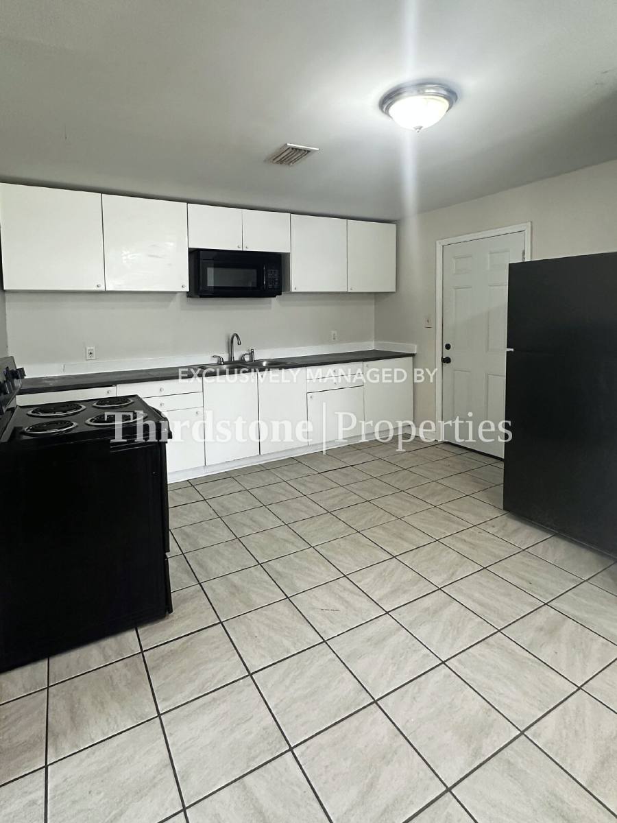 House for rent at 1173 W 27th St, Jacksonville, FL 32209