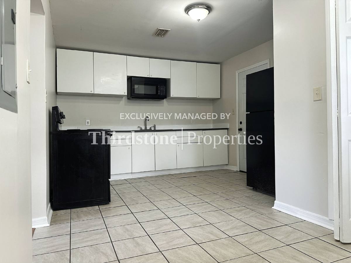 House for rent at 1173 W 27th St, Jacksonville, FL 32209