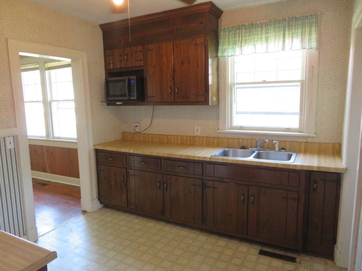 House for rent at 707 Hamilton Ave, Colonial Heights, VA 23834