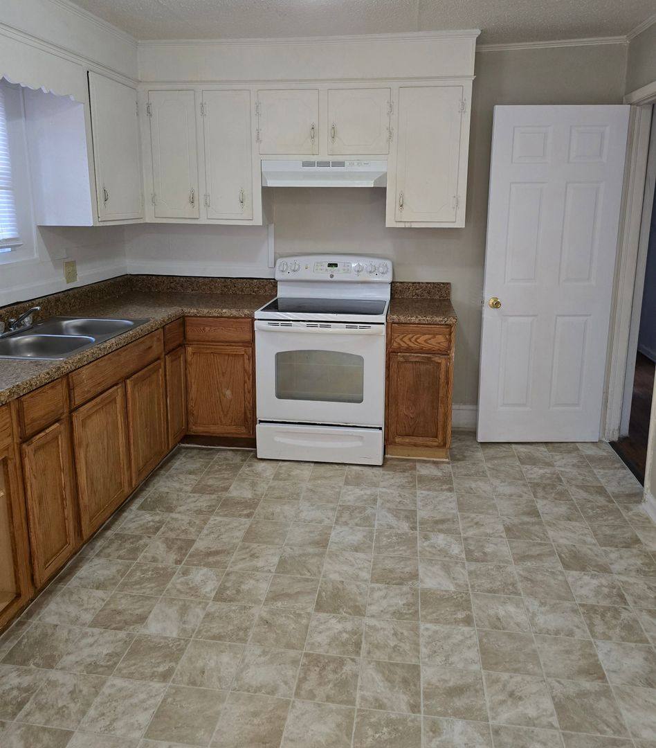 House for rent at 1006 Birchwood Dr, Columbia, SC 29203