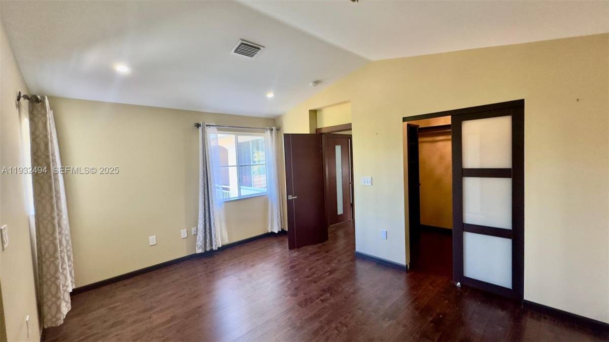 Townhouse for rent at 1094 Redwood St, Hollywood, FL 33019