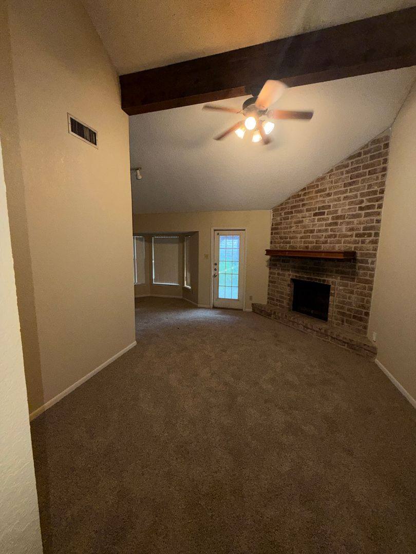 Apartment for rent at 5118 Middlecoff Rd, Corpus Christi, TX 78413