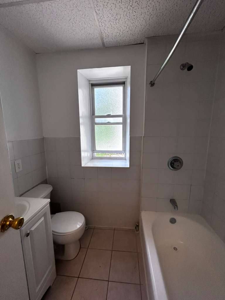 Apartment for rent at 4 Convent Ave, Yonkers, NY 10703