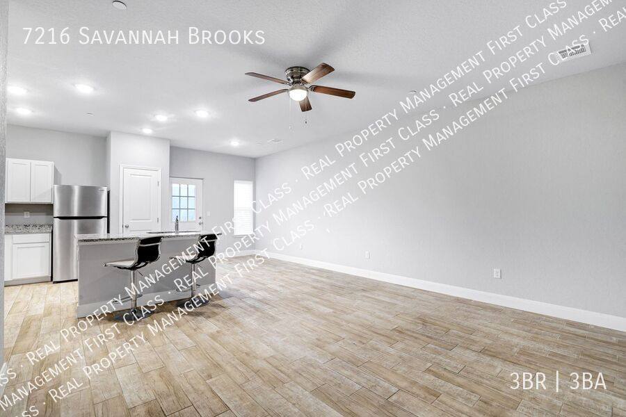 Townhouse for rent at 7216 Savannah Brooks, San Antonio, TX 78233