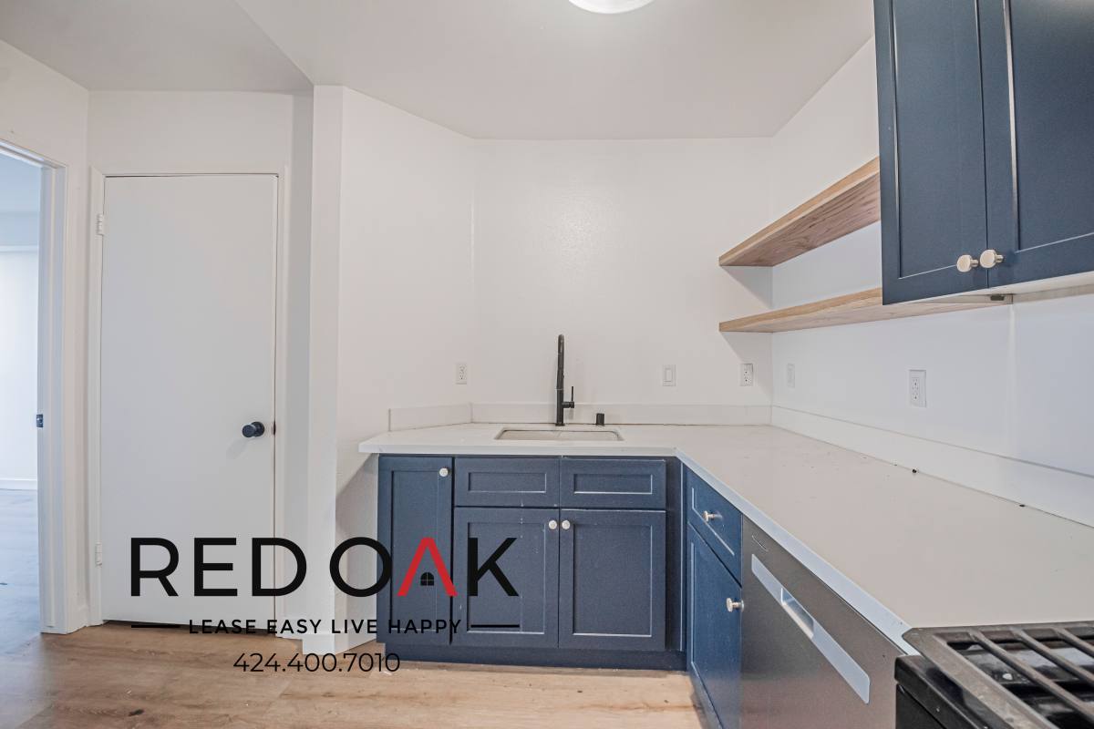 Condo for rent at 134 N Mariposa Ave #214, Los Angeles, CA 90004