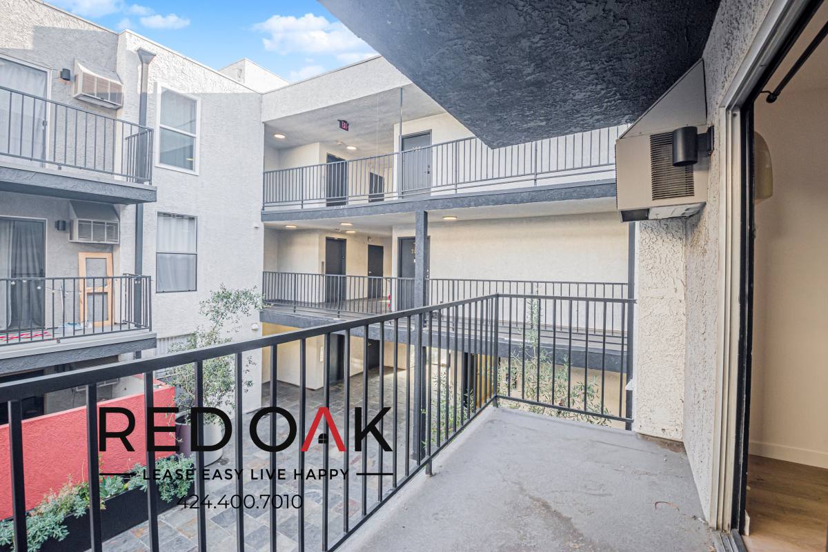 Condo for rent at 134 N Mariposa Ave #214, Los Angeles, CA 90004