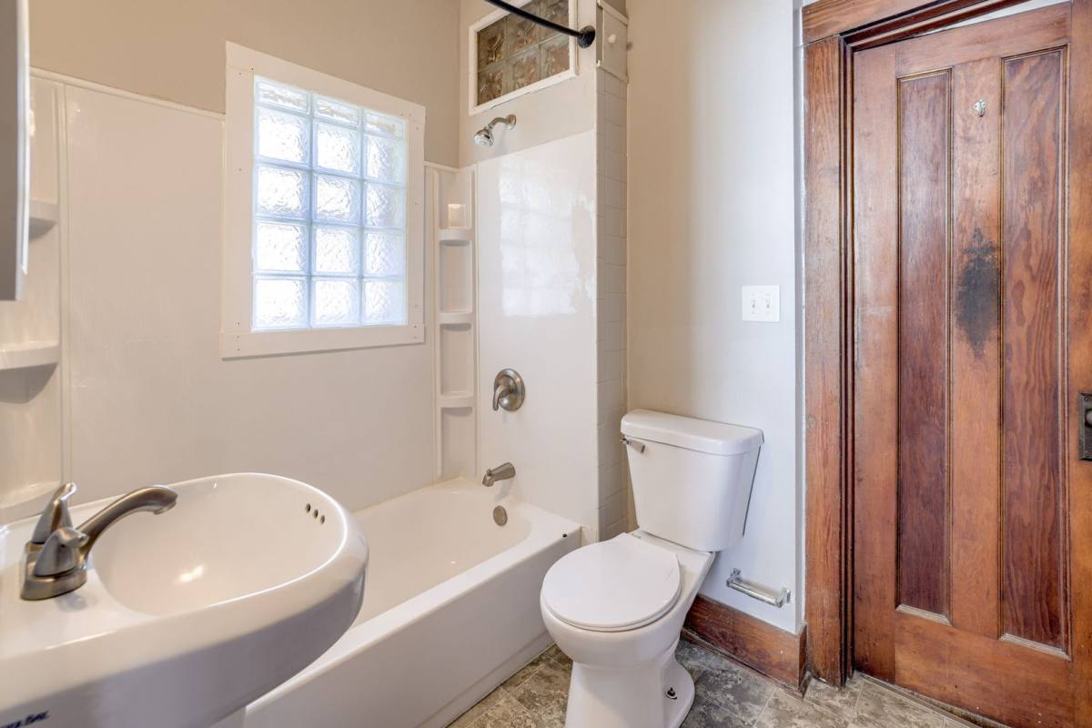 House for rent at 1112 S 22nd St, Lincoln, NE 68502