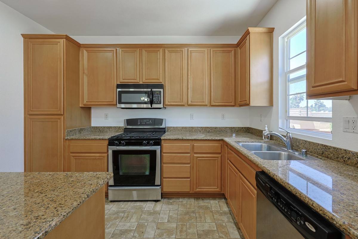 Townhouse for rent at 7370 La Mesita Place, La Mesa, CA 91942