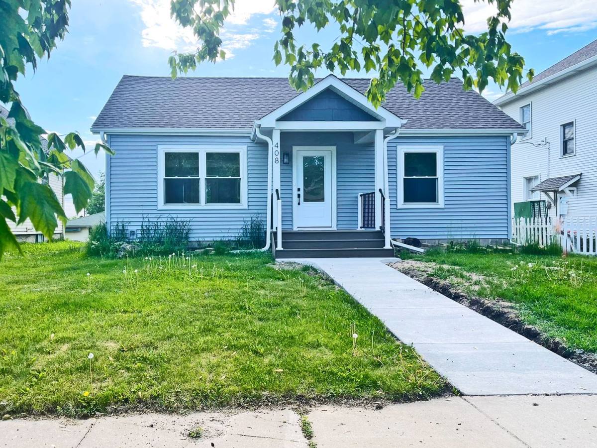 House for rent at 408 S Olive St, Waconia, MN 55387