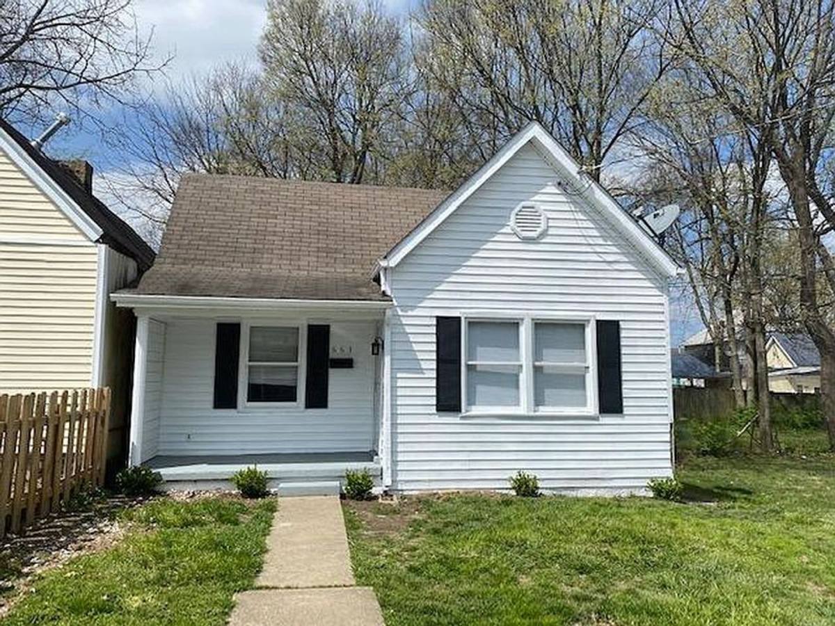 House for rent at 663 Shropshire Ave, Lexington, KY 40508