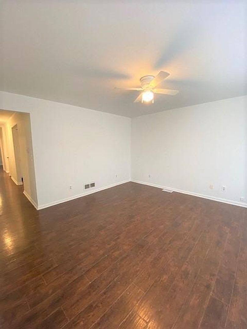 House for rent at 663 Shropshire Ave, Lexington, KY 40508