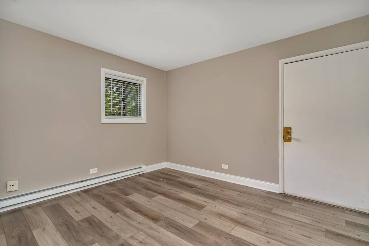 Apartment for rent at 313 S Hickory St, Mundelein, IL 60060