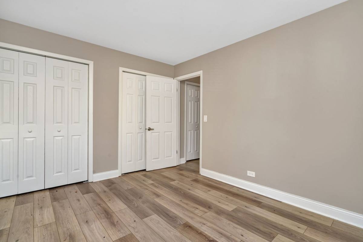 Apartment for rent at 313 S Hickory St, Mundelein, IL 60060