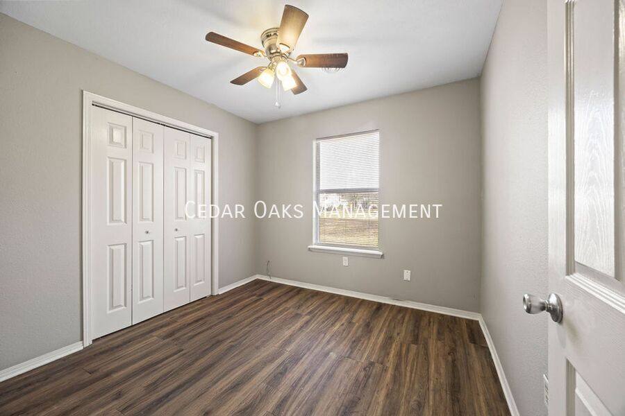 Apartment for rent at 2374 N Raven Lane, Fayetteville, AR 72704