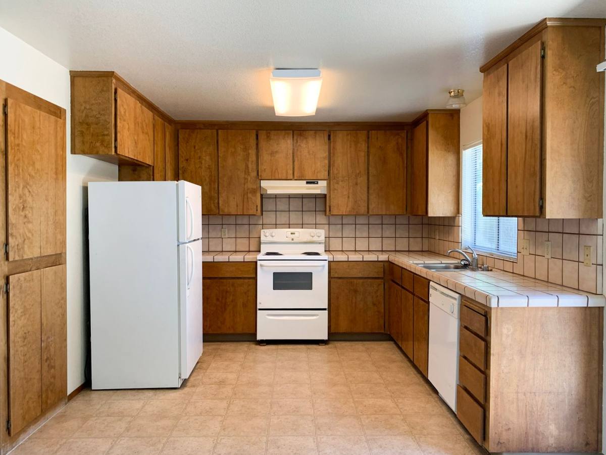 Apartment for rent at 1041 Pear Court, Hollister, CA 95023