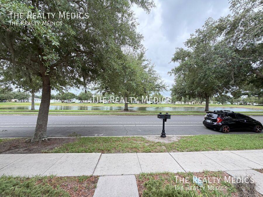 House for rent at 2411 Grasmere View Parkway N, Kissimmee, FL 34746