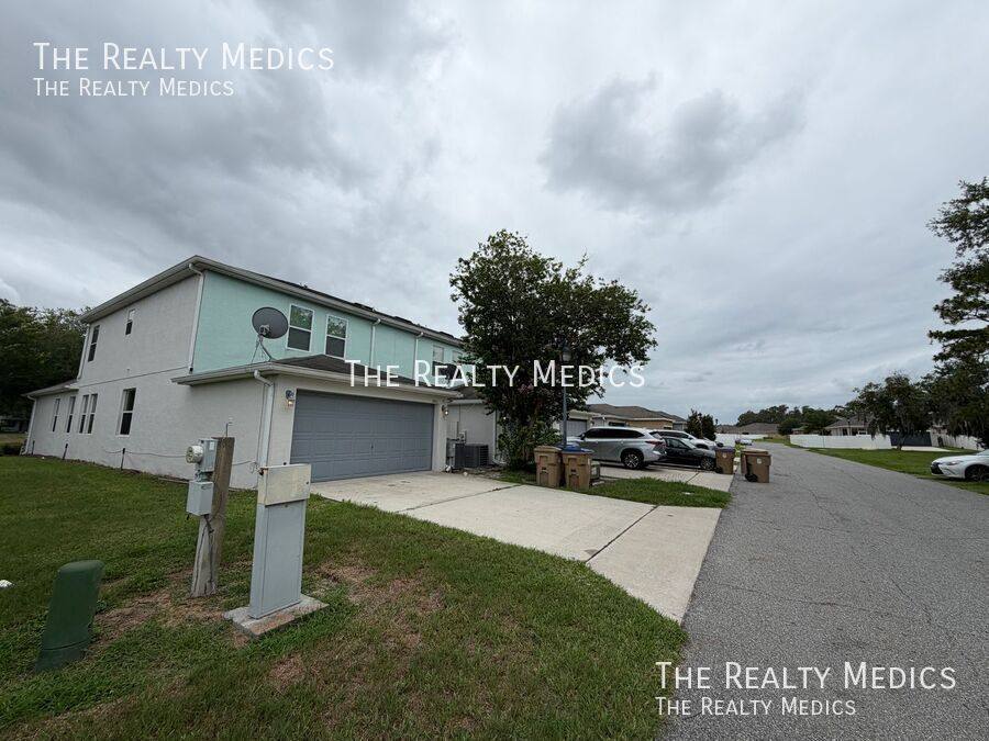 House for rent at 2411 Grasmere View Parkway N, Kissimmee, FL 34746