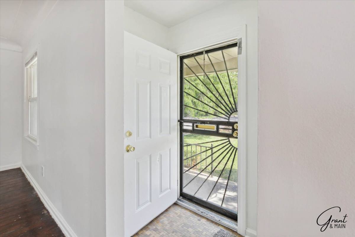 House for rent at 11465 Rossiter, Detroit, MI 48224