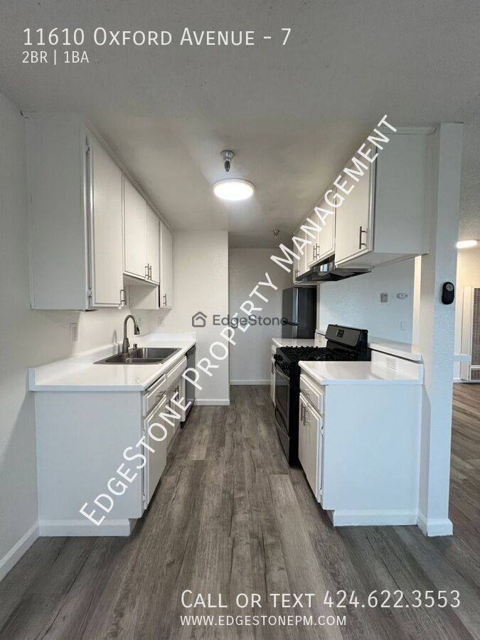 Apartment for rent at 11610 Oxford Ave #7, Hawthorne, CA 90250