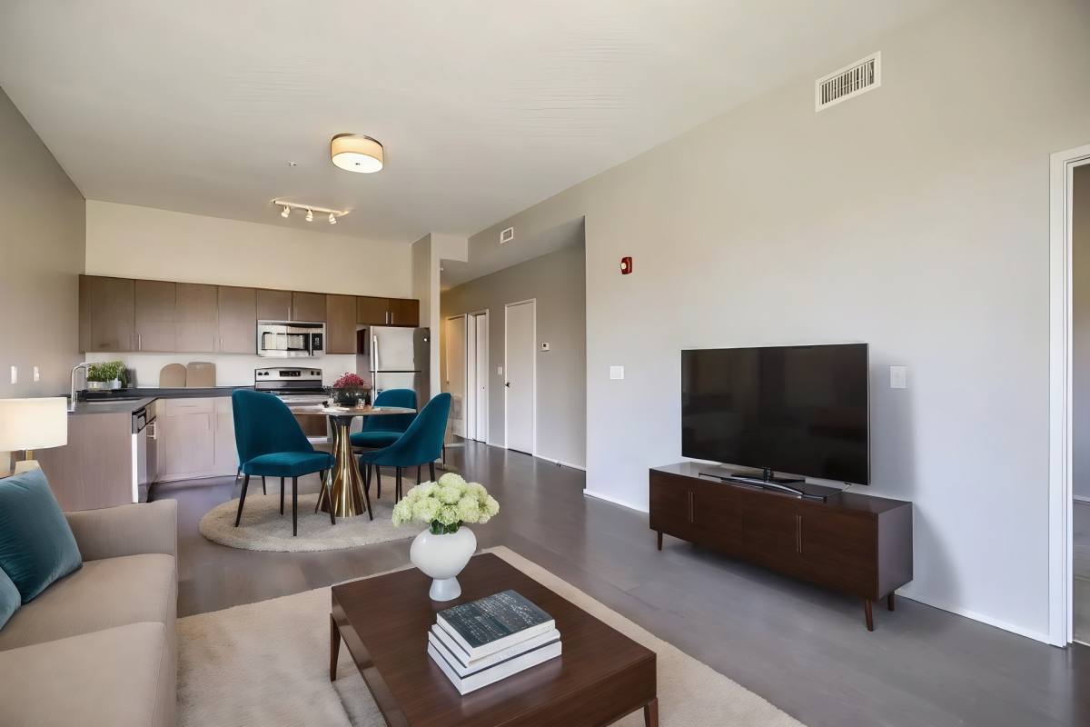 Apartment for rent at 3630 Gillham Rd, Kansas City, MO 64111
