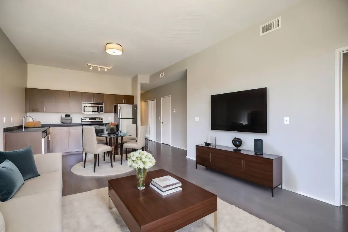 Apartment for rent at 3630 Gillham Rd, Kansas City, MO 64111
