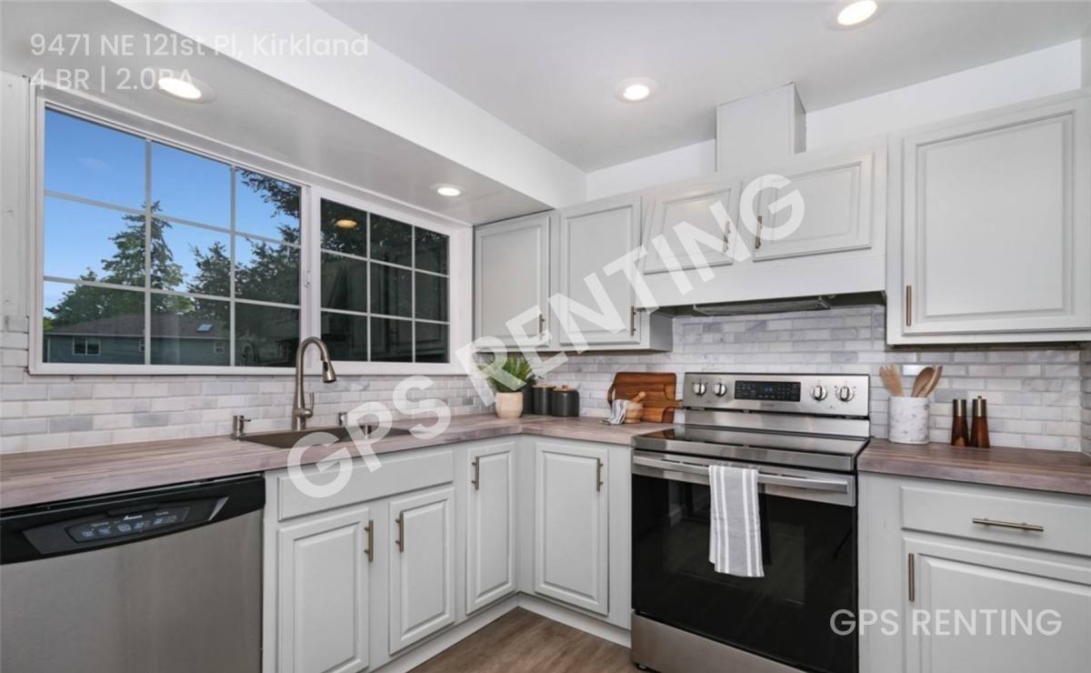 House for rent at 9471 NE 121st Place, Kirkland, WA 98034
